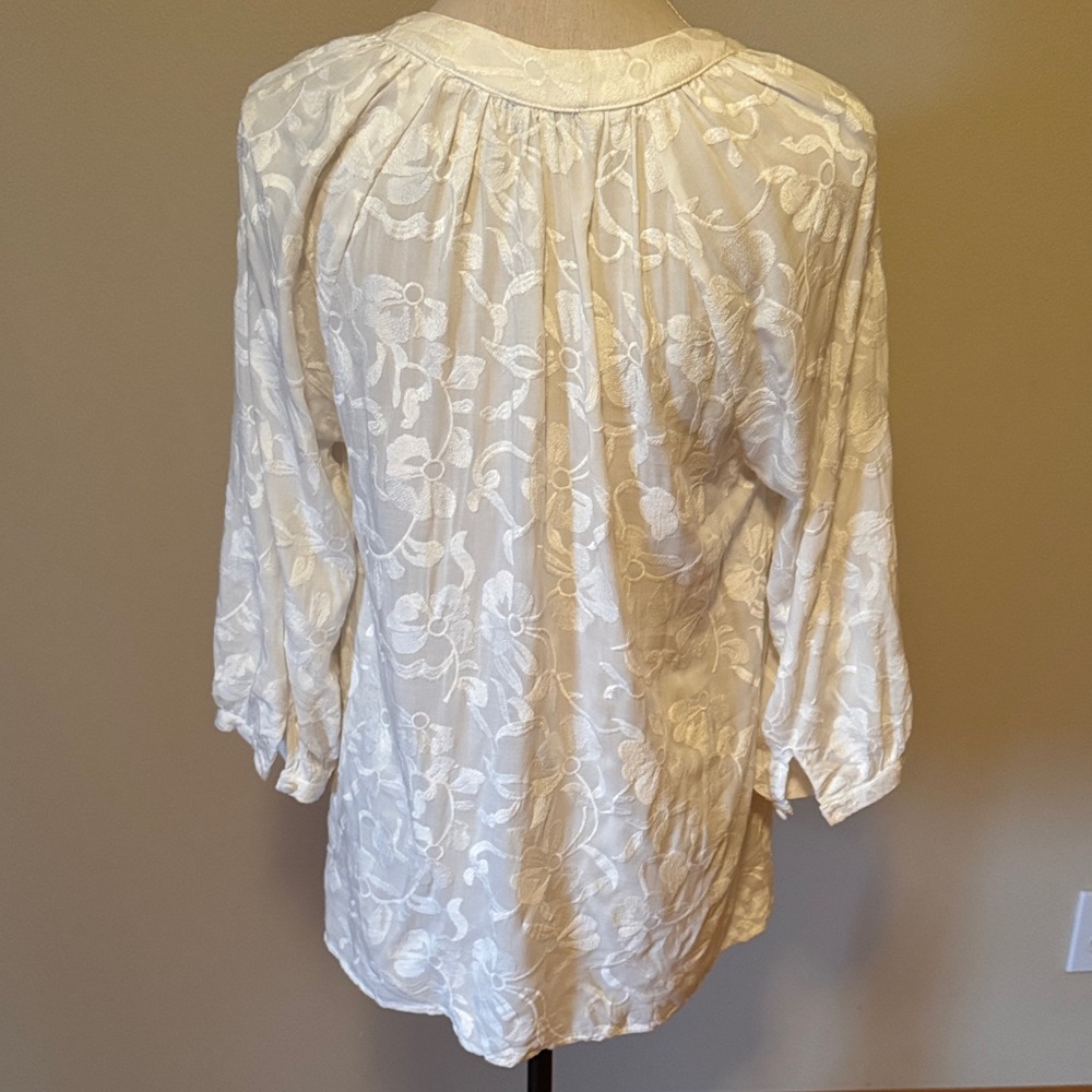 Brixon Ivy White Floral Blouse - Picture 2 of 5